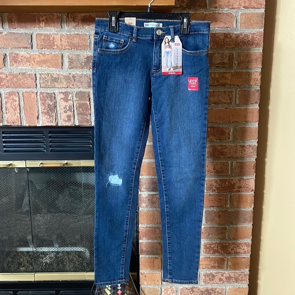 NWT Levi's 710 Super Skinny Slightly Distressed Jeans - Picture 1 of 7